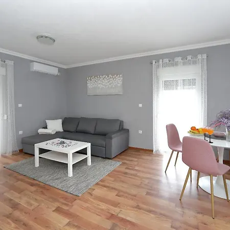 Nikic Apartamento