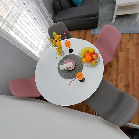 Nikic דירה ביבינייה